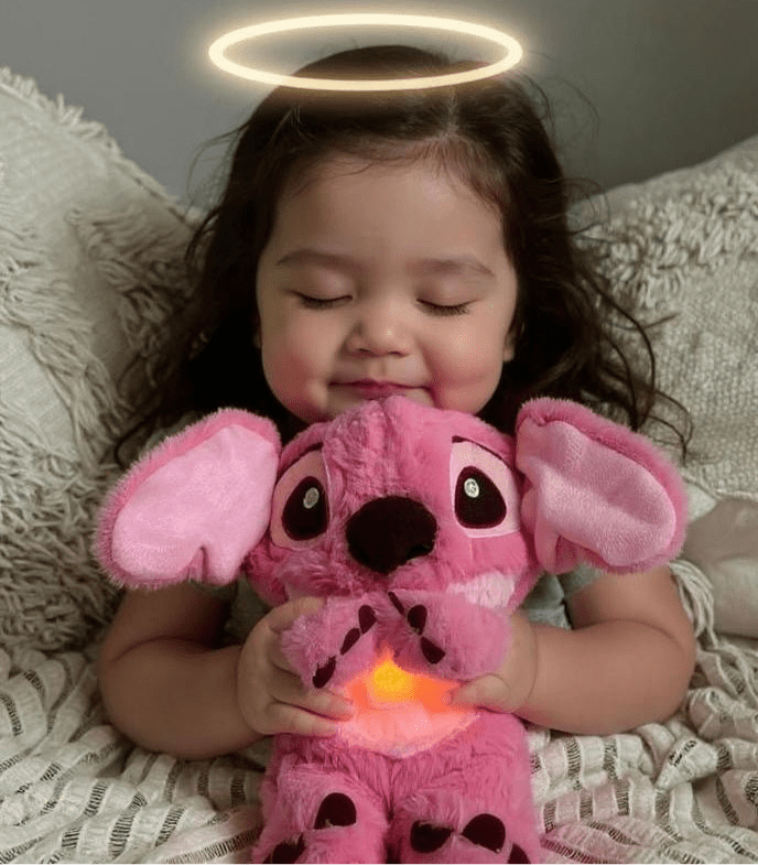 Traumzeit mit Stitch - Das Kuscheltier mit Lichtmagie ✨💙 - 365DayRetail